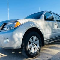 سيارة باثفندر خليجي موديل ٨ ثلاث قطع تبريد،، اضرار جامرلغ ٢ مع باب الخ...