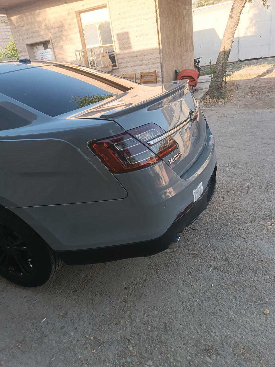 فورد توريس ٢٠١٣ رقم بغداد الجديد بأسمي 
ماشية١١١٠٠٠ميل السيارة مصبوغة لون أسمنتي 
السيارة وارد امريكي حادثهة أمامي 
محرك ٦سلندر ٣٥٠٠ بلادي ومكفول 
والگير بلادي صدر أمامي مبدلة شركة فقط الدبلات الأمامية يرادلهن تبديل والخدادية الخلفية شاد دبلات وشمعات جدد فقط  إدامة وتبديل على بقية  الحدادية الخلفية 
تخم تأير وباتري ودسكات كلهن إصليات  مبدلهن قبل ٥ أشهر 
السيارة الكشنات والداخل كلها جلد اسود بلاد
فتحة بالسقف شاشة تحكمات حساسات 
تبريد ثلج 
السعر١٠٣ ورقة والشراي يراسلني خاص


**إذا كنت صاحب هذا الإعلان وتريد حذفه لأي سبب، رجاءا أرسل رسالة إلى الدعم الفني**