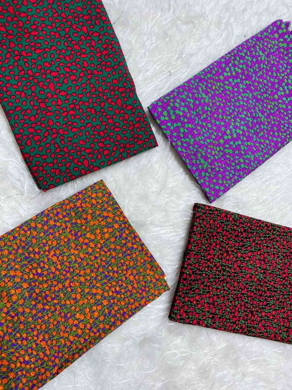 هلاووو عيني🤭🤭وفرنالكم كشمير ايطالي الاصلي قطني بالوان شبابيه وكبايري ونقشات جديد وتجنن والاسعار مناسبه مفرد وجمله يوجد توصيل لكل محافظات العراق للتواصل راسل الصفحه او واتساب ***********
