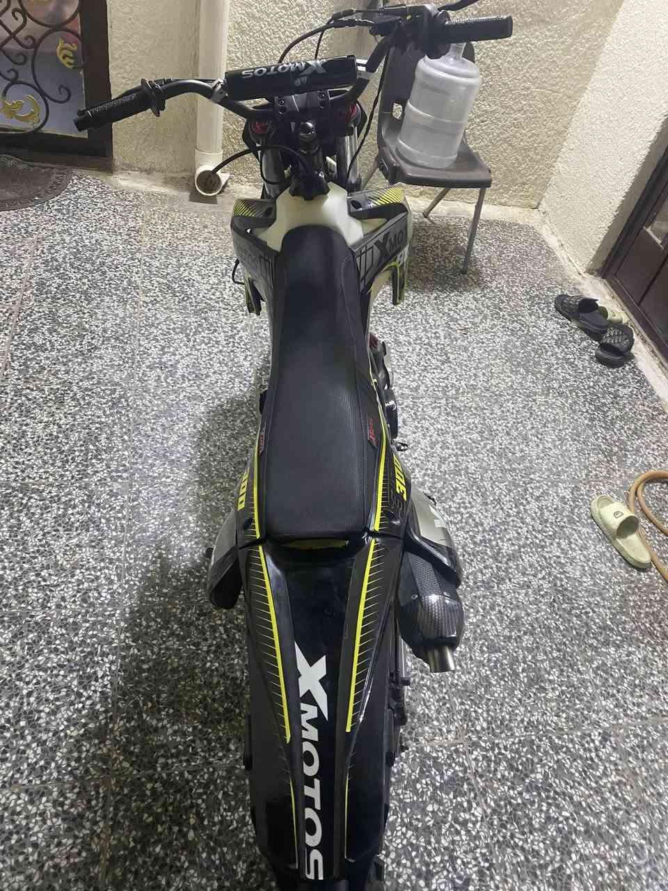 سلام عليكم دراجه قفاز للبيع مكينه وكير مكفولات دراجه كامله مكمله نكره بكل وقت طيران شلعه معدل رقم أربيل للبيع او المراوس بدراجه ناشفه بدون نطايح فدوى سعر خاص مكاني بغداد الغزاليه او شعلهً رقمي ***********
