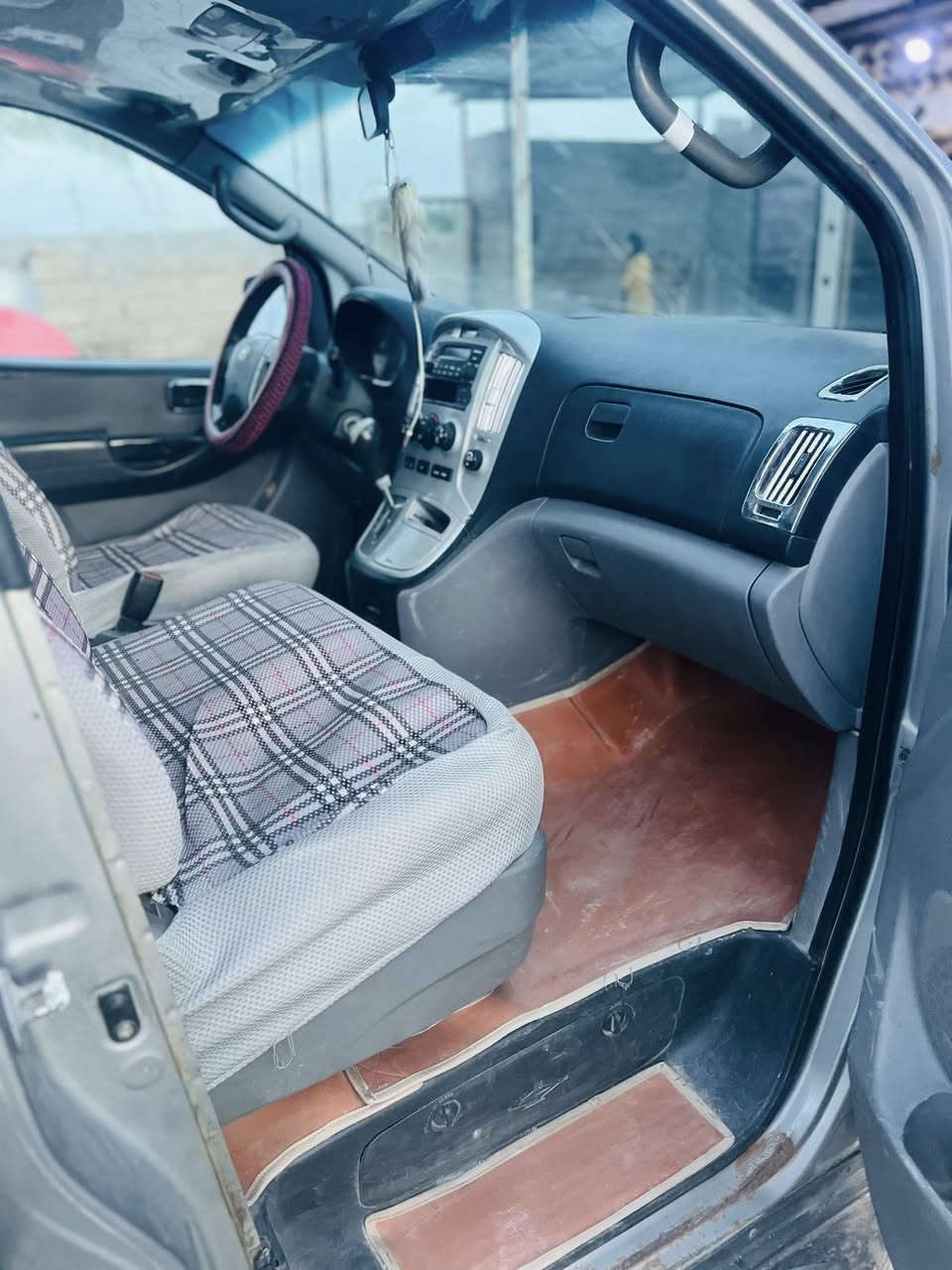 سلام وعليكم ستاركس مديل 2012 اصل سعر155وبيه مجال البصره قضاء الديرستفسار ***********
