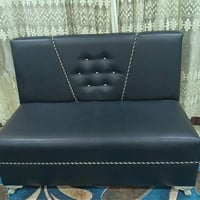 للبيع قنفة +مرايا ورفوف +عربانة +سخان  ب160 وبيها مجال للشراي   بغداد ...