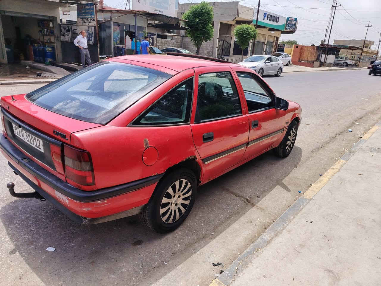 اوبل فكترا للبيع حجم 18 سعر ٣٥ بي مجال.     ***********
