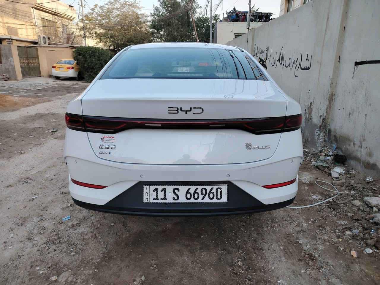 السلام عليكم عندي بي واي دي جن ابلاص للبيع صار عندي ظرف واحتاجيت فلوس ورايده ب١٨مليون *********** وبيه مجال
