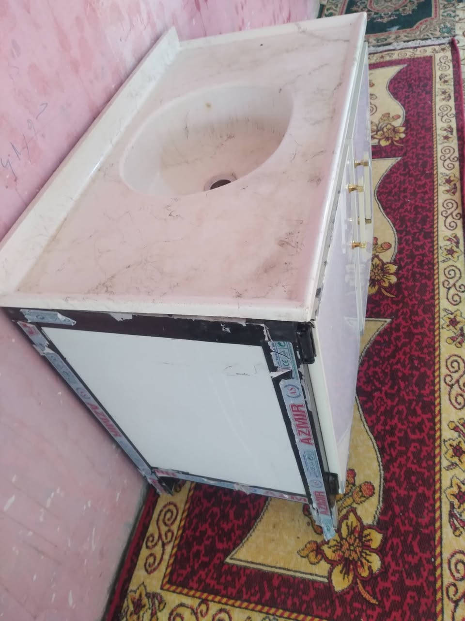 سنك مرمرسعر٨٠ قفل كربلاه حي العسكري ***********
