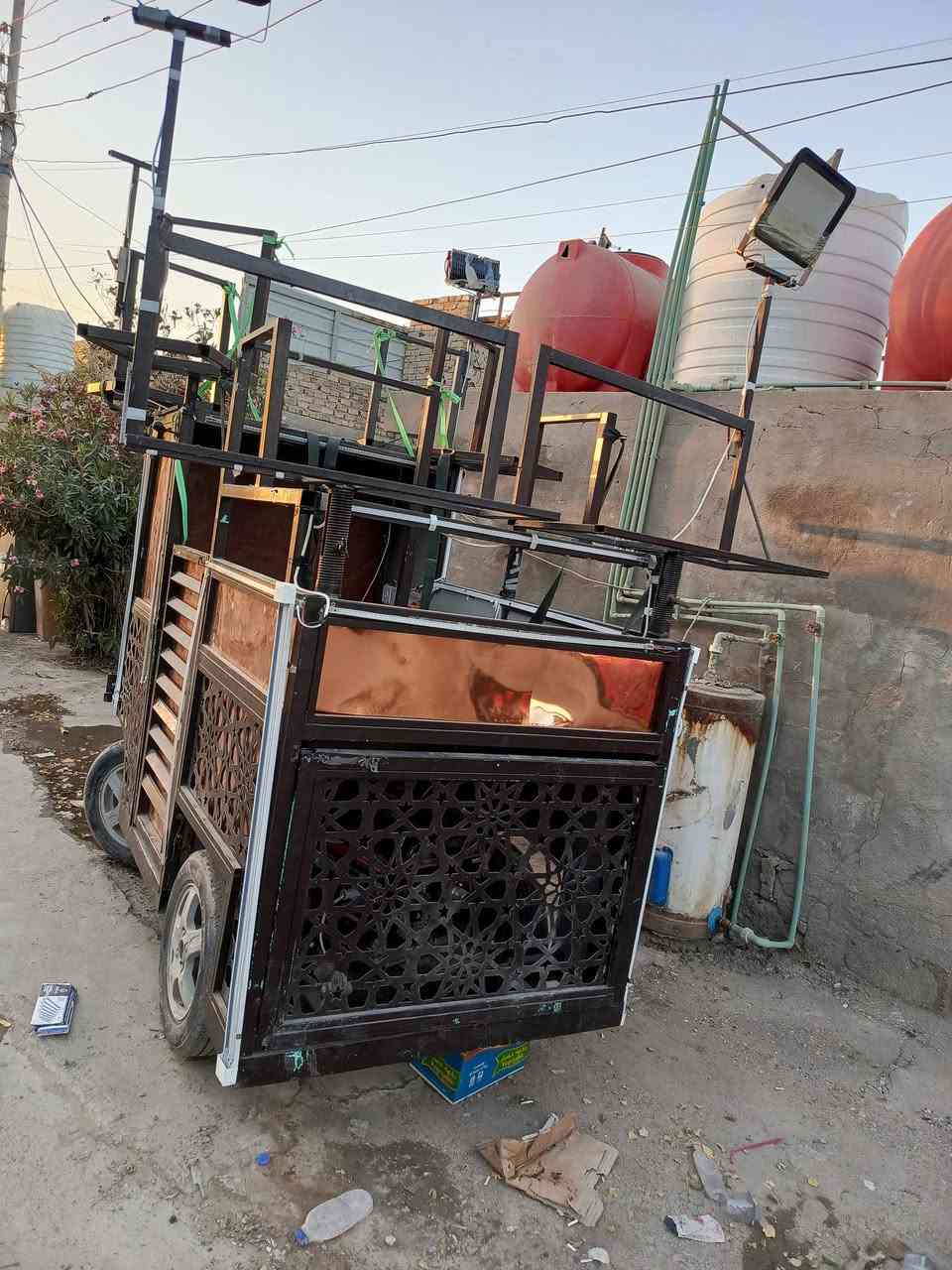 سلام عليكم عربانه مال موكب للبيع***********
