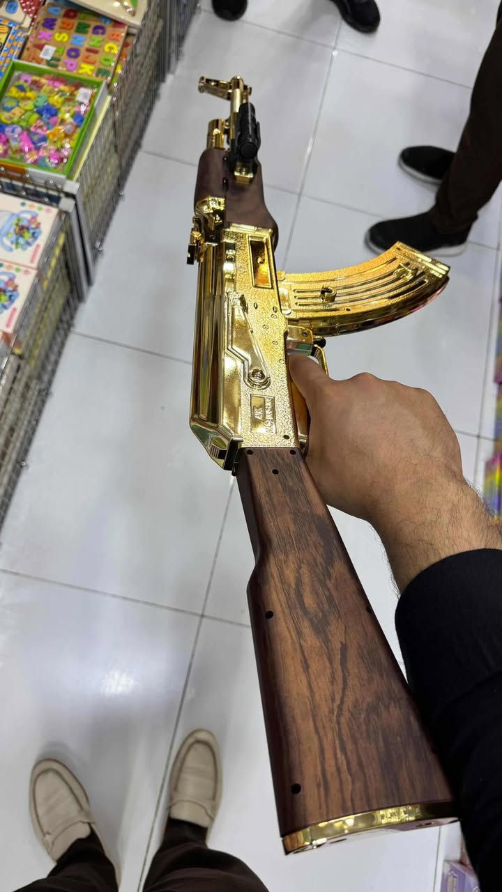 AK فئة قوية
مصنوعة من الفايبر گلاس مع البلاستك الحراري
قوية جداً 💪
📏 مدى الإطلاق: 25–40 متر

🎁 المحتويات:
▪️ كاتم
▪️ سكوب
▪️ حامل للسلاح
▪️ كيس كرات مجاني

💰 السعر: 160
🚚 التوصيل مجاني

📩 لتثبيت الطلب: أرسل رقمك وعنوانك
