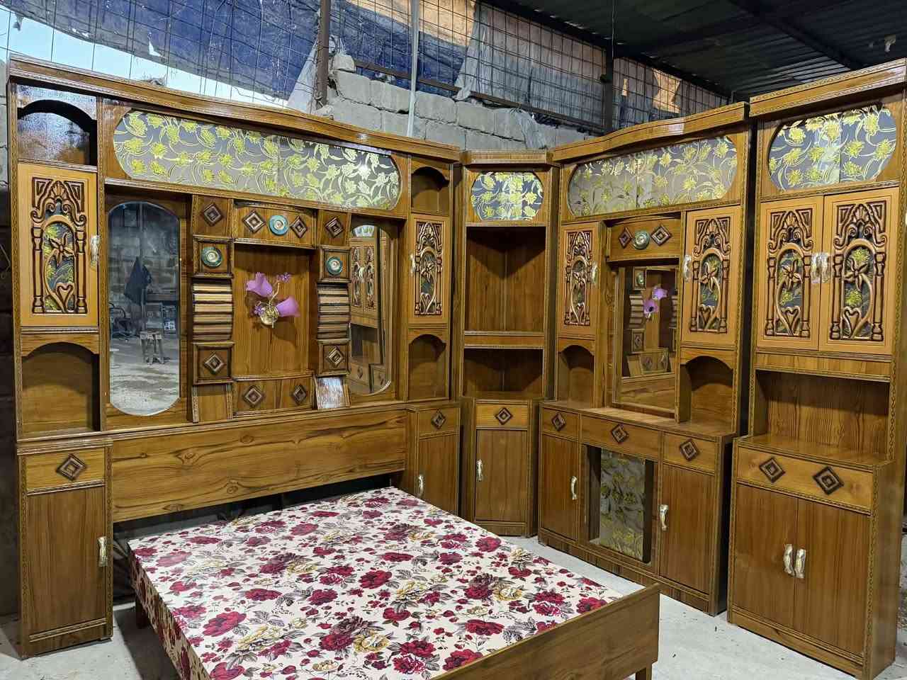 سلام عليكم غرفة ٦بوب طابقين صاج مسرح السعر ٩٥٠.
{***********}
{***********}
