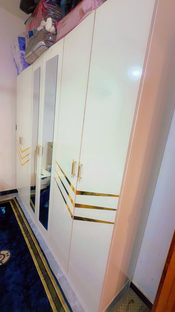 غرفة تركيه مشدوده قبل اقل الشهر بيها صوميه تسكام خمس قطع جديده 
٣٢٥ و مجالها بسيط جدا 
مكان الغرفه شهداء البياع


**إذا كنت صاحب هذا الإعلان وتريد حذفه لأي سبب، رجاءا أرسل رسالة إلى الدعم الفني**