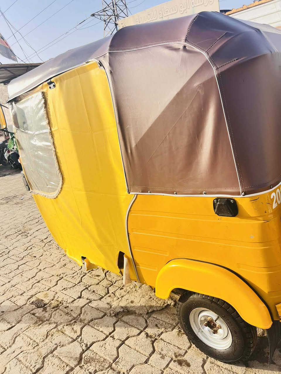 جديدة دوسات نضيفه موديل ٢٠ شهر ١١
التكتك كبل للشارع لا تبخير ولا تنقيص 
مكينه مكفوله كهربائيات كلها شغاله 
رقم بغداد تحويل ثاني يوم 
التكتك ما متعوبه ولا مضروبه كفاله 
السعر 7 و ربع 

***********
