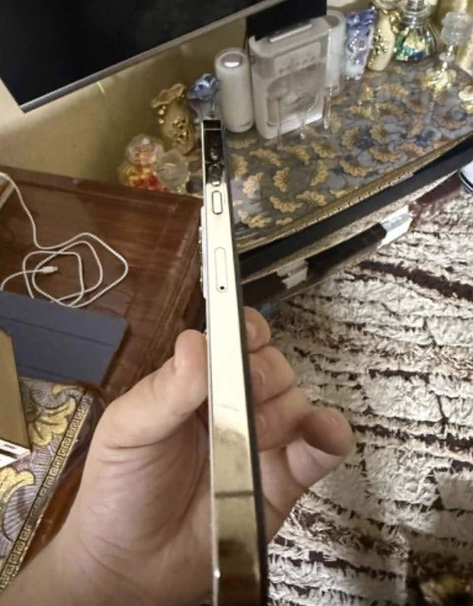 السلام عليكم آيفون للبيع
آيفون 12برو ماكس مبدل شاشا وبطاريه أصليات فيس إيدي شغال ذاكرته 512تك سيم  بسعر ال128جوه السوك السعر 365الف وبي مجال حك جيتك مكاني موصل الأيمن الرقم اسيا***********كورك بي واتساب ***********
