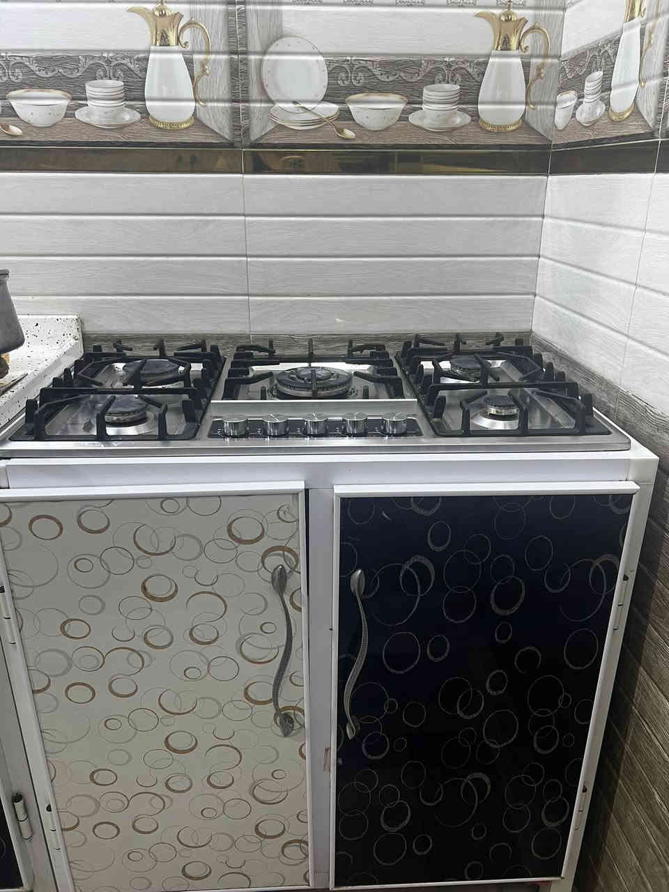 طباخ نضيف بعده جديد با150الف
وثلاجه استخدام قليل جديده با200 
صالحيه خلف جامع صاحب الزمان
***********
تواصل واتساب
