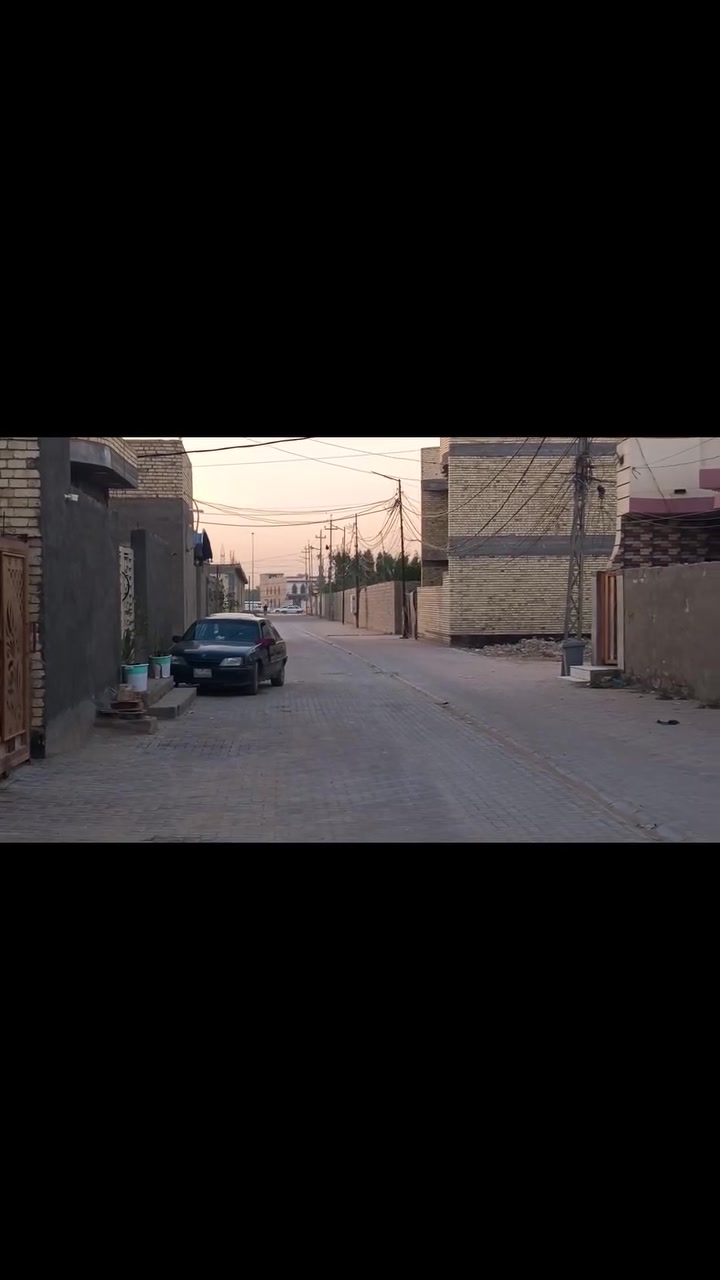 هيكل كامل مساحه ١٠٠ متر واجه ٨ ونزال ١٢ م خدمات كامله مولده ذهبي ماء اساله مجاري ومقرنص عرض شارع ١٢ متر مقابل مدرسه السعر ٦٨ مليون بي مجال لشراي ***********
ملاحظة يرهم مراوس اذا كانت سيارة حديثه
العنوان كربلاء شارع بغداد منطقه عون
