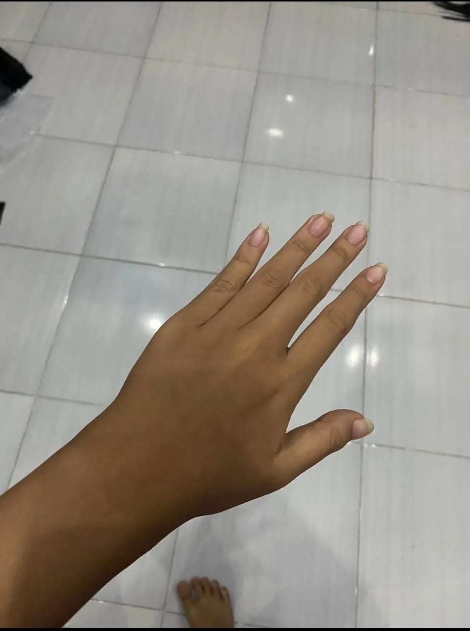 #عرض_لمدة_أسبوع توصيل مجاني لكل المحافظات 🚚  فقط رشي على الجسم وخليه دقيقة وبعدها افركي وشوفي شكد بشرتچ تصير أنعم وأحلى بالملمس 😍  يساعد يزيل الجلد الميت ويخلّي البشرة تبين أصفى وأنعم ممتاز للركب، الأكواع، القدمين، وكل الجسم ✨  يُستخدم 2–3 مرات بالأسبوع ضمن روتين العناية 🎀  اكتبي (تم) ونرسل لج التفاصيل 💌


**إذا كنت صاحب هذا الإعلان وتريد حذفه لأي سبب، رجاءا أرسل رسالة إلى الدعم الفني**