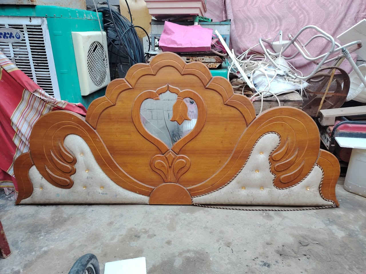 جربايه تاج ميز توليت للبيع، ٥٠قفل حله ابو خستاوي شارع سيد علي بدون تخت، ***********
