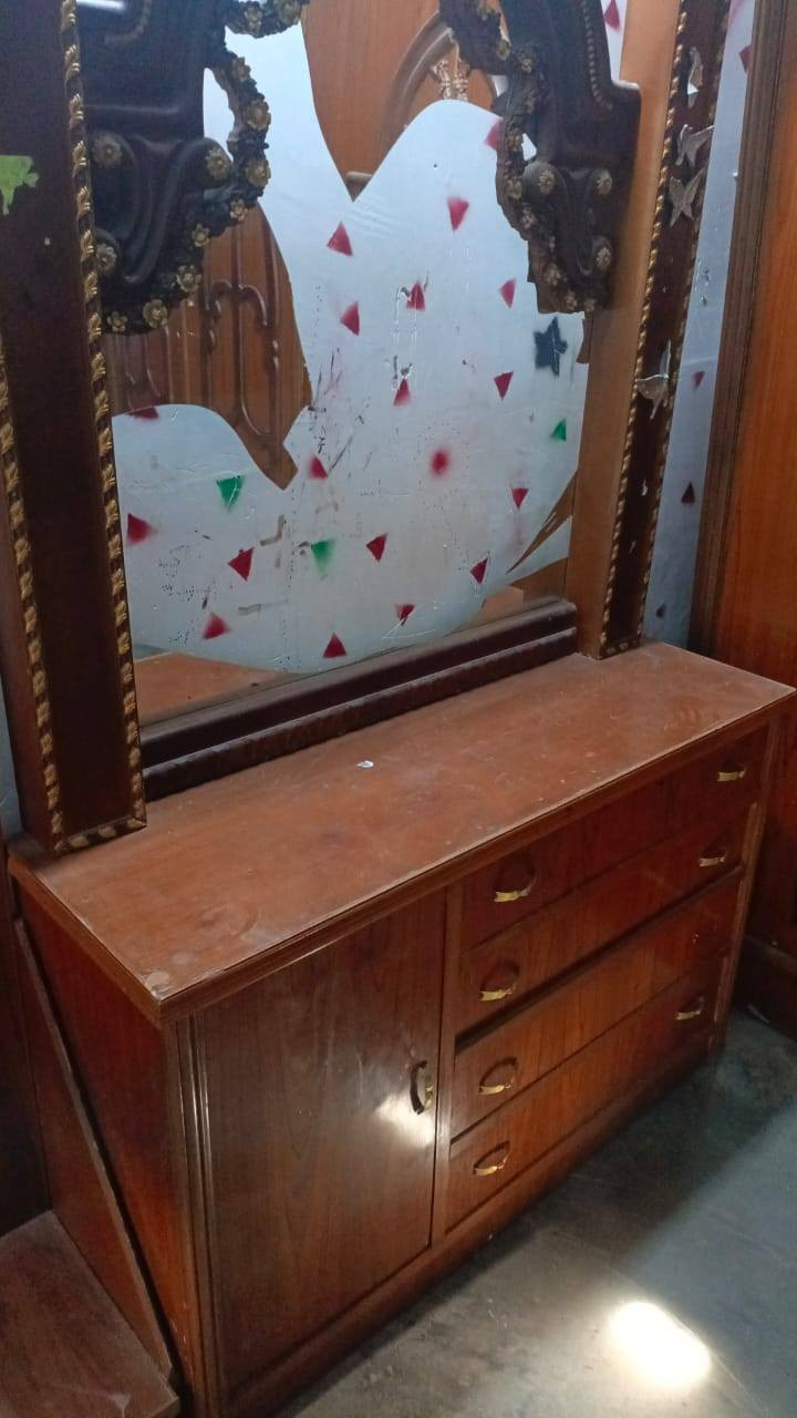 السلام عليكم غرفه اخشاب للبيع عايزها بس جامه مآل الميز السعر 450 بيها مجال


**إذا كنت صاحب هذا الإعلان وتريد حذفه لأي سبب، رجاءا أرسل رسالة إلى الدعم الفني**