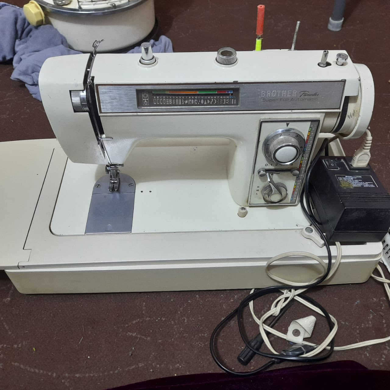 سلام عليكم مكينه براذر للبيع لاستفسار تصل ع هاذه الرقم ***********
