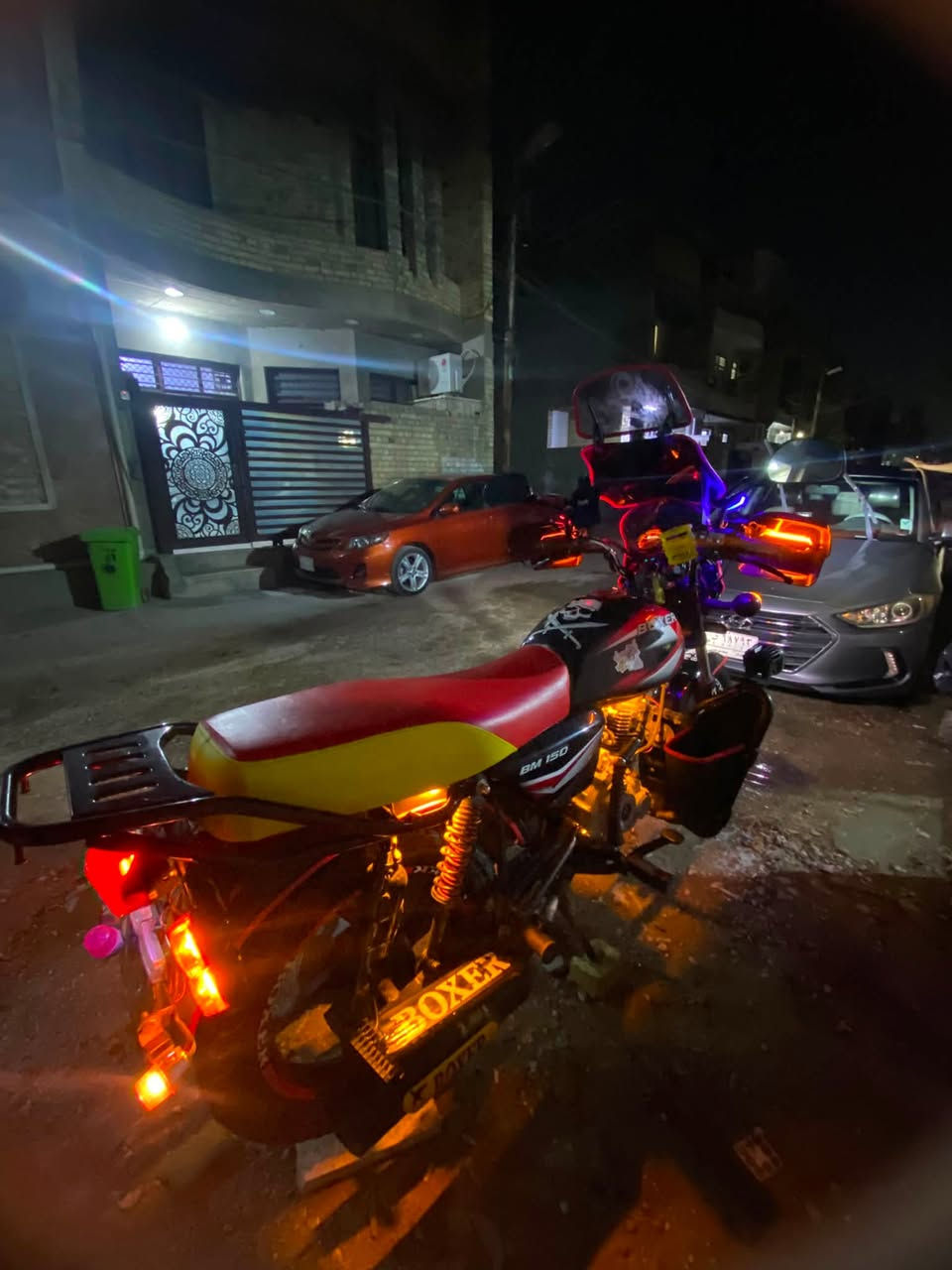 سلام عليكم بوكسر موديل ٢٠٢٣ دراجه نضيفه كلش نضيفه ماشيه ٣٦ الف دراجه نكره سلف ممفتوح برغي بيها خير من الله تجي تفحص قبل لتاخذها  واراق اصوولي اصورلييً سعرها مليون ٨٠٠ وبيها مجال مكاني بغداد ***********
