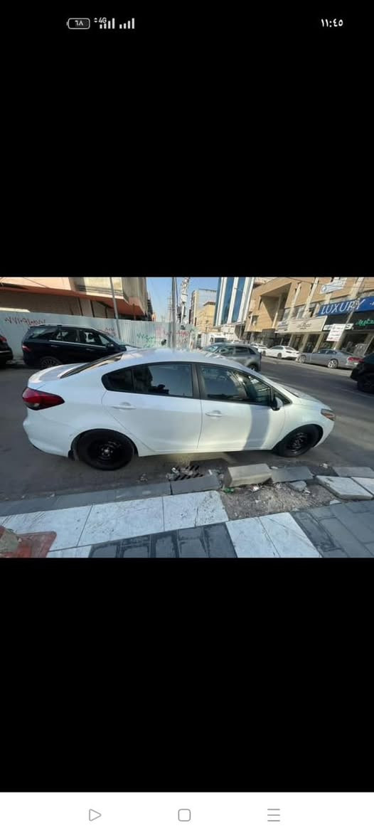 السلام عليكم 
فورتي موديل 2018
وارد كندي والسونار موجود حادث صطحي حافه البنيد فقط وبارد مثل ما موضح بل سونار والباقي كفاله 
مكينه 2000 
كير اي تي  شاشه وكامره بلادي 
الرقم سليمانيه بسمي تحويل ثاني يوم 
الهسه ما صاقطه والسنويه مساقطه 
تحكم ستيرن تدفئه كشنات 
تخم تاير جديد هسه شاده  
صدر خلفي عربانه كامله مبلظ 
دوشمه جاهزه تغليف صندوك مغلف 
السعر 126ورقه 
الرقم ***********
العنوان بغداد سبع قصور
