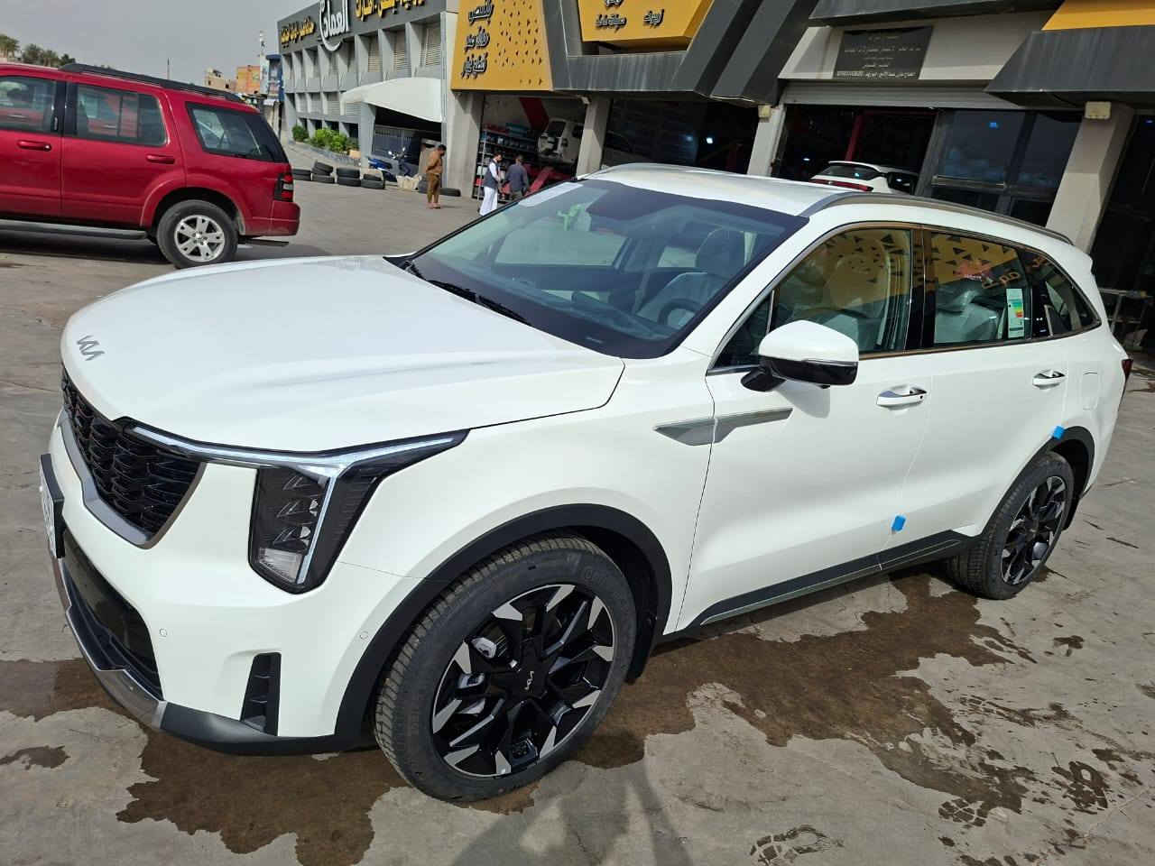 سورنتو ٢٠٢٥ فول قمارة حديد ٦ سلندر 
اربع كامرات
داتة شو
حساسات امامي خلفي 
رادار توقف
ويل ٢٠
بصمة وتشغيل عن بعد 
تتقدم وترجع بالرمونت
رادار امامي وخلفي 
بردات خلفية 
كراسي ٢ كهرباء
٧ مقاعد 
السيارة ماشية ٨٠٠ كيلو زيرو 
دولية ضمان ٥ سنوات مع اربع تبديلات دهن
رقم مميز 
مكفوله من زلغ 
بغداد الحريه 
***********
السعر 51 مليون
