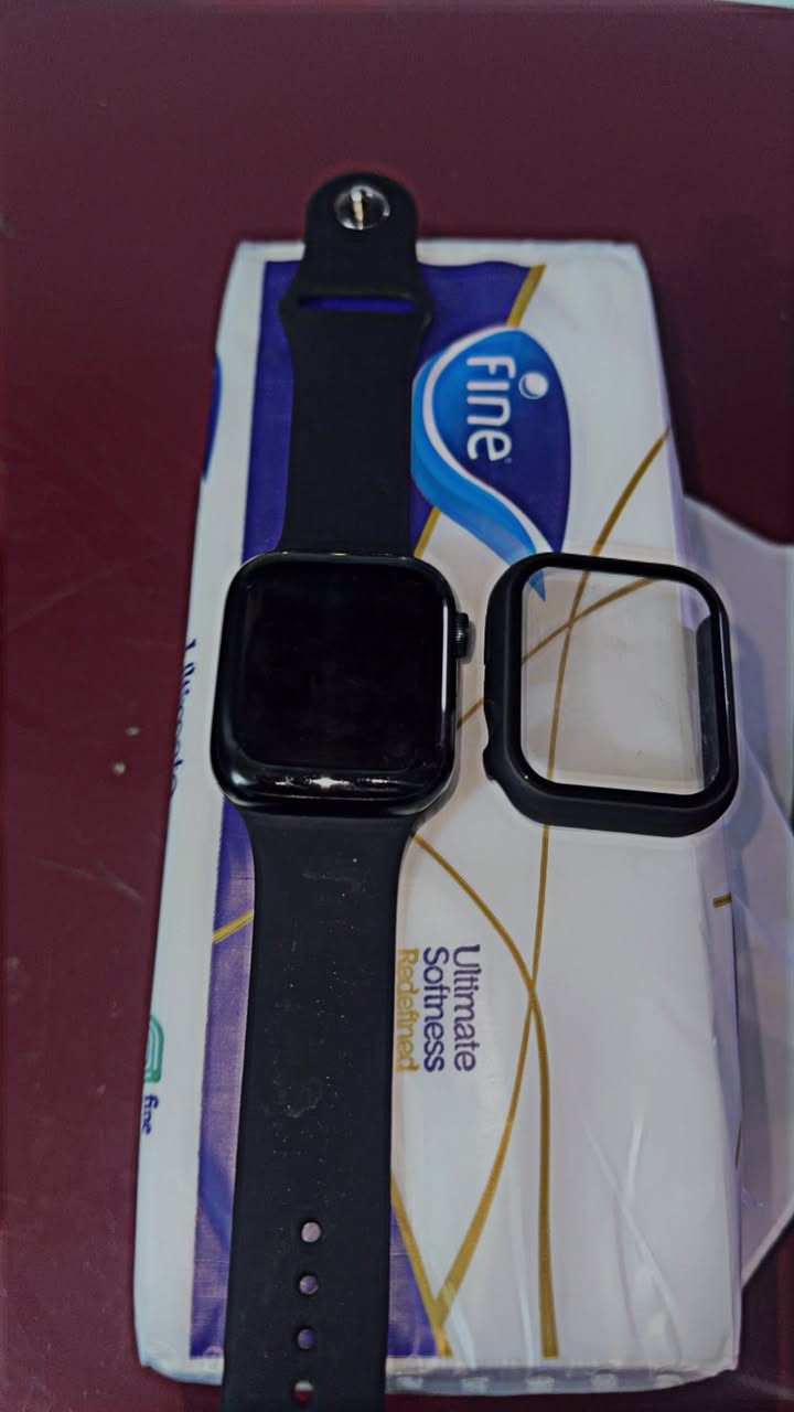 سلام عليكم ساعه ابل نايك بطاريه 87 جديده  (جيل 7)
وياه درع وسيره الاصلي وبعد واحد شاحنه الاصليه فقط 
مكاني بغداد 200الف وبيه مجال بصيط ***********
وتساب
