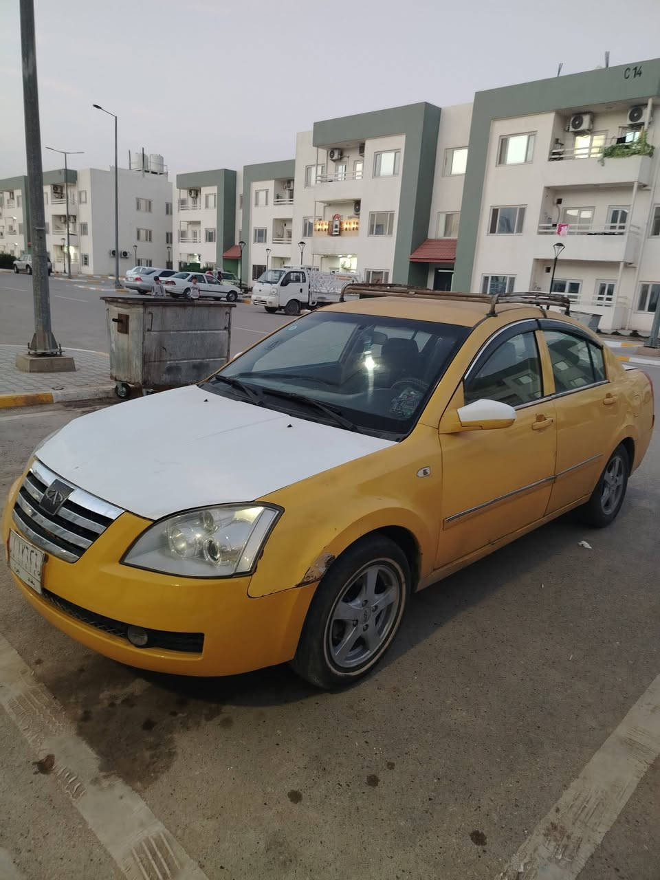 السلام عليكم سيارة شيري a5 موديل 2011 للبيع السيارة نضيفه بيها نقوصات بسيطه باسمي وتحويل ثاني يوم السيارة كير اوتو بلادي السعر 35 وبيها مجال مكاني بغداد بسماية للاتصال ***********
