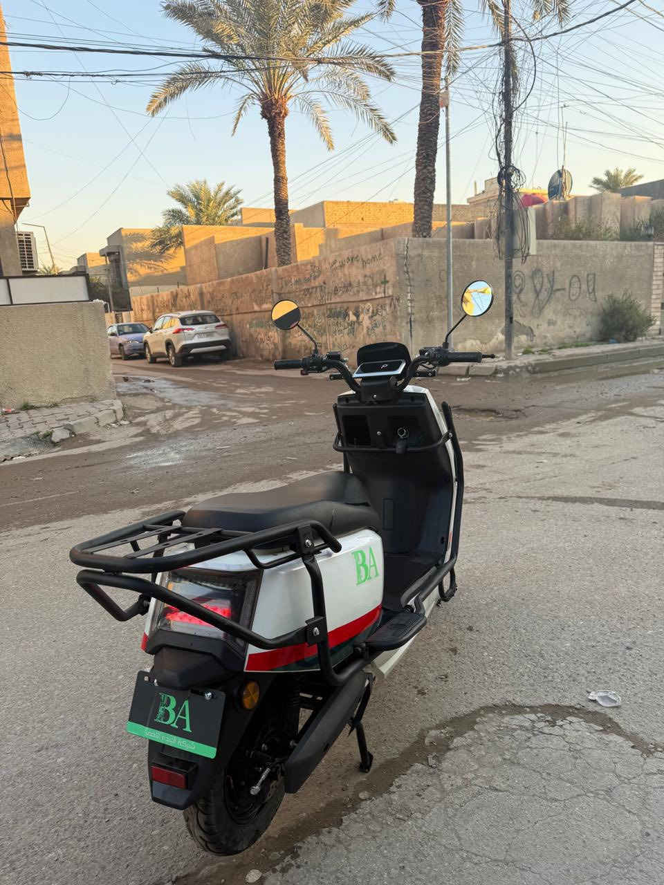 سلام عليكم.. دراجه شحن للبيع .. نوع BA شركه ( البيداء الاخضر) غنيه عن التعريف.. بطاريات عدد 6.. شلعه ومعدل .. كامل التحكمات شغال فوول.. والدراجه شوفت عينكم جديده لوك ومماشيه ومضمومه جانت بلبيت .. ومكفوله من چكت دنبوس.. السعر 700 الف.. مكاني بغداد حي القاهره والتواصل على هذا الرقم *********** موجود واتس ورصيد
