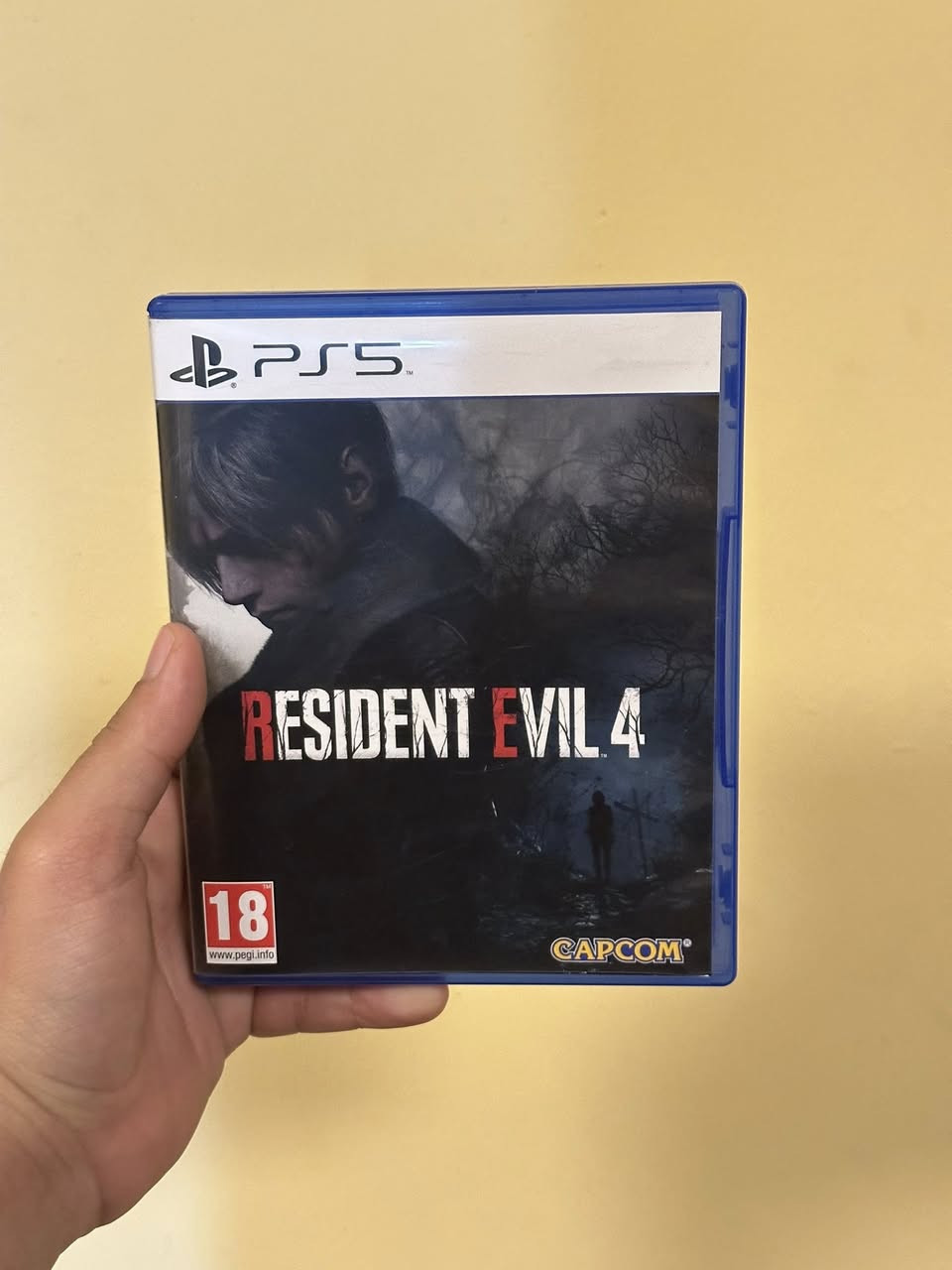 السلام عليكم قرص ريزنت ايفل فور ريمايك نسخة بلي فايف ٢٥ الف و سماعة اوني كوما اكس ٢٢ سماعه محيطية للگيمنگ سعرها ٢٥ اثنينهن مع التوصيل ٥٠ و  مكاني حله و هذا رقمي ***********
