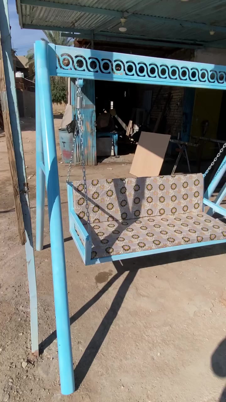 حداد  متنقل  عندك باب طاكه هذه رقمي ***********اكو مراجيح موجود جدد شغل أيد
