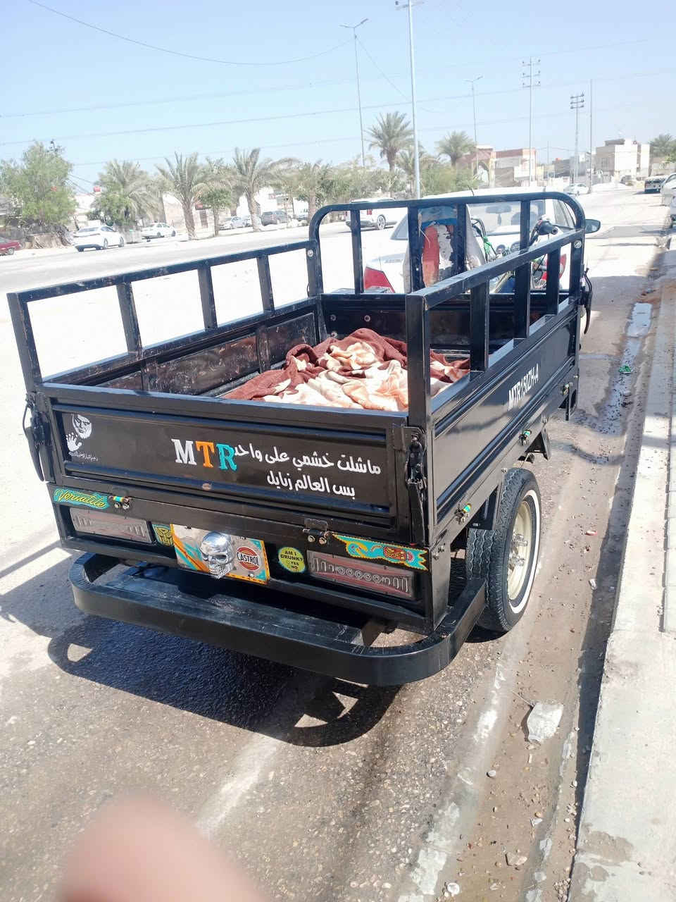 سلام عليكم ستوته للبيع موديل ٢٠ اوراق أصولي دراجه جديده محرك صارلي ١٥ من شاده ستوته مال جناي سعر مليونين وميه بيه مجال مكاني حي ميسان رقم ***********
