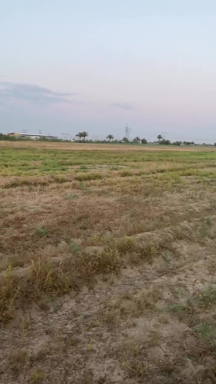 دونمين للبيع ع طريق التحويلة ع شارع كهرباء وماء متوفرات الواجهة  ٢٠ نزال ١٢٥ للدونم  وتوجد قطع ب جديدة الاغوات قريبة ع شارع بأسعار مناسبة  وبكصب بلوك السابع بسعر كلش مناسب 
للاستفسار ***********
