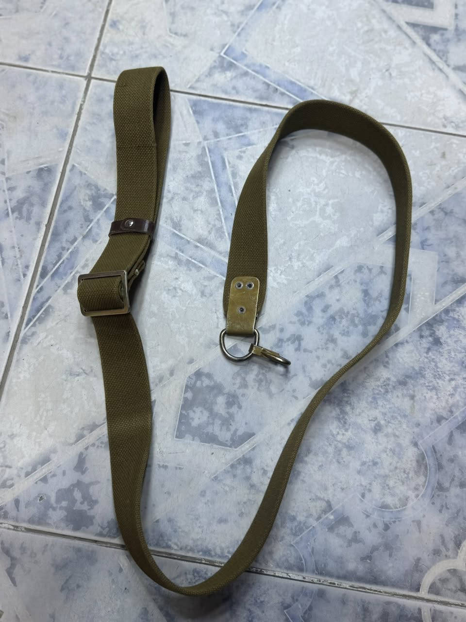 جنطه روسيه +حمالة اسلاح جدد شرط اصليات السعر 35 يوجد توصيل


**إذا كنت صاحب هذا الإعلان وتريد حذفه لأي سبب، رجاءا أرسل رسالة إلى الدعم الفني**