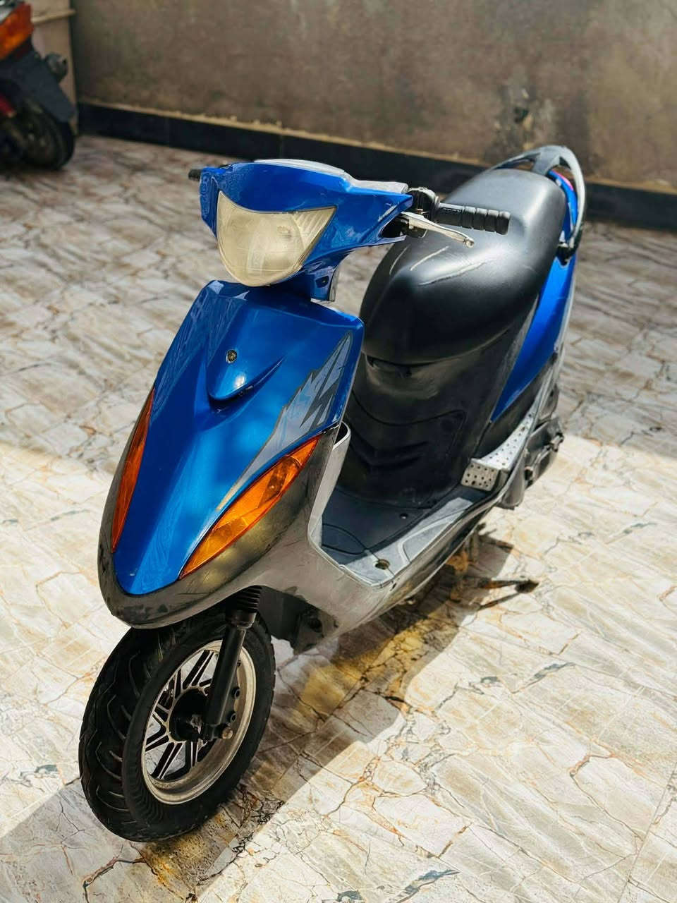 دراجه ماكس عدله للبيع مفتوحه شغاله سلف  هندر السعر ٤٠٠ وبيه مجال قليل مستعجل عل بيع ***********
