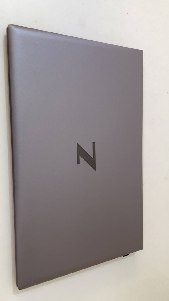 💻 بۆ ئەوانەی بەدوای کوالێتی و خێرایی دەگەڕێن: HP ProBook 650 G1
​ئەگەر کارەکەت پێویستی بە لاپتۆپێکی بەهێز و جێگیر هەیە کە لە کاتی ئیشکردن تووشی خاوبوونەوەت نەکات، ئەم وەشانە تایبەتەی HP ProBook باشترین هاوڕێی کارەکانت دەبێت.
​🛠 تایبەتمەندییە تەکنیکییەکان (Technical Excellence):
​Processor (پڕۆسێسەر): Intel® Core™ i7-4600M @ 2.90GHz
(هێزێکی بێوێنە بۆ جێبەجێکردنی فرمانە قورسەکان و کارپێکردنی بەرنامە جیاوازەکان).
​Storage (هارد): 512GB SSD High-Speed
(خێراییەکی خەیاڵی لە کردنەوەی سیستم و بەرنامەکان، لەگەڵ فەزایەکی فراوان بۆ هەڵگرتنی زانیاری).
​Memory (ڕام): 8GB DDR3L
(کارکردنی ئاسان و خێرا لە نێوان چەندین پەنجەرە و بەرنامەی جیاوازدا).
​Display (شاشە): 15.6 ئینچ HD Anti-glare
(شاشەیەکی گەورە و ڕوون، گونجاو بۆ بینینی ڤیدیۆ و کاری وردی دیزاین و خوێندن).
​Graphics (گرافیک): Intel® UHD Graphics
(بۆ پێدانی کوالێتییەکی بەرز لە وێنە و ڤیدیۆدا).
​✨ بۆچی ئەم لاپتۆپە هەڵدەبژێریت؟
​✅ دیزاینی بزنیس: خاوەن جەستەیەکی بەهێز و شیک کە بەرگەی کارکردنی زۆر دەگرێت.
✅ تەندروستی ئامێر: زۆر خاوێنە و بە شەرت دەدرێت (بێ هیچ کێشەیەکی ناوەکی یان دەرەکی).
✅ تەواوکەرەکان: کیبۆردی فول (NumPad)، کامێرای HD، وایفای بەهێز، و هەموو دەرچە (Ports) پێویستەکان.
✅ سیستم: ویندۆزی 10 پرۆ (64-bit) نوێترین وەشان.
💯💻تەنیا 40 شەحن کراوەتەوە 
✔شەحن بیلادی و جانتا و ماویسیشی لەگەڵە
هەموو شتێکی بەشەرت و زەمان دەدەم
لەبێ پارەییان دەیفرۆشم ئەگەرنا قەتدەهێشت بکەوێتە لای کەسی تر
ئەگەر یەک شوختت دیتەوە هی مۆبایلەکەتە نەک لاپتۆپەکە
زانیاری تەواویشی ناو وێنەکانە
​💰 نرخی نامەم بۆ بنێرن
#ژمار ***********
