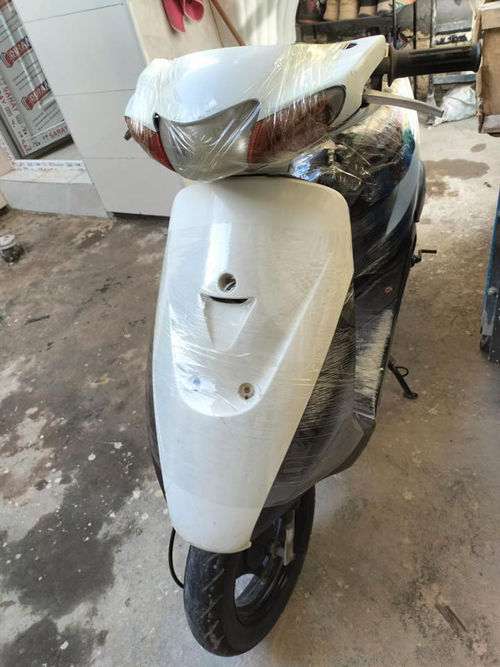 سلام عليكم دراجه ساسوكي شغاله بس ابيع كوم حديد كهربائيات شغاله سلف بس عوزها باتري تاير خلفي جديد هسه شاده السعر150وبيها مجال حك الجيه  عنوان مدينة الصدر حي طارق الشيشان 
***********
