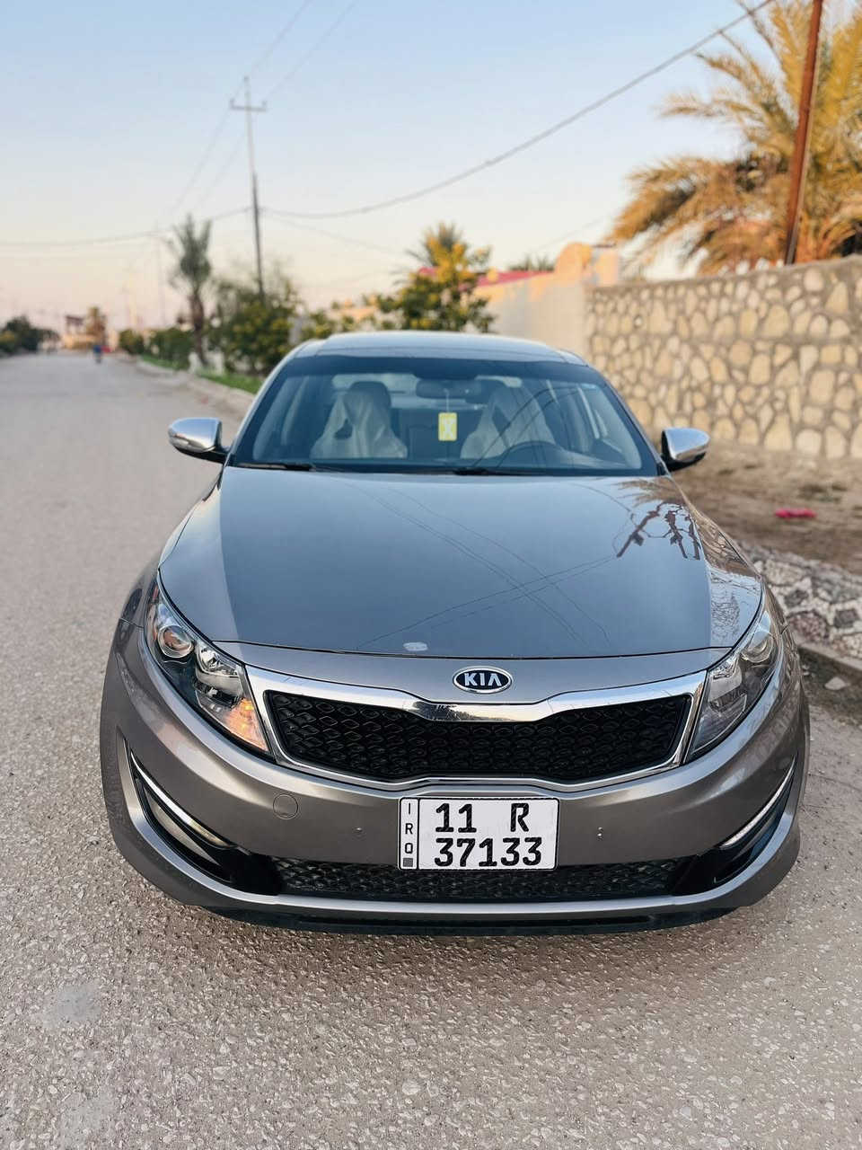 السلام عليكم ورحمة من رخصه الادمن للبيع كيا أوبتما موديل ٢٠١٣ السياره أمريكيه حادثه بس جاملغ امامي وصوره الحادث مرفق بل نشر وبل عراق بيه ٣ قطع صبغ  اثر جراد بدون دواخل بدون تبديل لغد وشاصي وحوض وتكم مكفولات  والباقي مكفول من كلشي مكينه ٢٤٠٠ GDI كير ومكينه وحداديه وتبريد وتدفئة مكفولات السياره فول الفول بصمه وبني راما حساس خلفي شاشه وكامره دواره تحكم استيرن كشنات كهربائيه وتدفئه وتبريد بل كشن مري شفط وأشاره بل مري هيتر بل استيرن حساس خلفي رقم بغداد انكليزي بسمي رقم وهزه وسنويه جدد
السعر ١٠٥ وبيه مجال 
الهاتف ***********//واتساب ***********
مكان السياره بابل محاويل قريه الفنديه مقابل بانزين خانه الفنديه 
علمن انو السياره مشيه ١١٠ ميل
