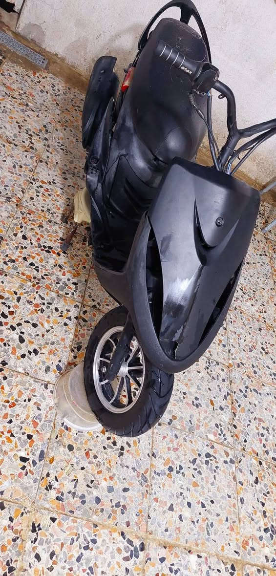 دراجه للبيع بوشه49 شرط شلعه ومعدل دراجه هندر واحد تشتغل حربيه مال لعب ما وياه غراض سعره 375وبيه مجال قليل لشراي ***********
