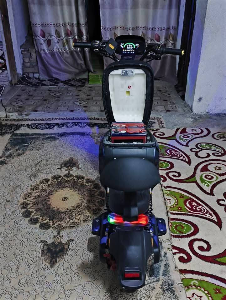 سلام عليكم دراجه شحن ار 9 للبيع موديل 26 غراضه كامله باتريات جدد دراجه نضيفه ومرتبه بيه سله وكفات ومريات يعني كامله العنوان بصره ابو الخصيب *********** السعر 500 وبيه مجال
