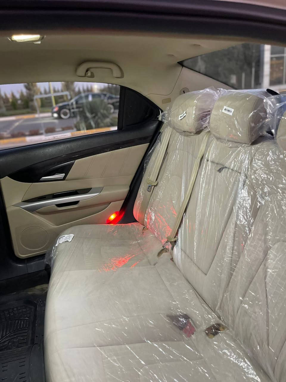 bice senova D70 مەکینە 2.0turbo
مواسەفات ڤۆلیۆم گێر تۆماتیک ئەوێنە کارەبا و هیتەر 
کوشین کاربای و زۆر مواسەفاتیتکە سەیارەکە 1 چاملخی هەیە کەمەک ژۆرێی هەیە هەستپێناکەی ئێرباگو شتی نەتەقیە هەیکەلو شتی زۆر خاوێنە بەناو کردن برانەوە خرامە بەشەرتە مکینەو گێر هاموی بەشەرتە 7504796333 أربيل, العراق

