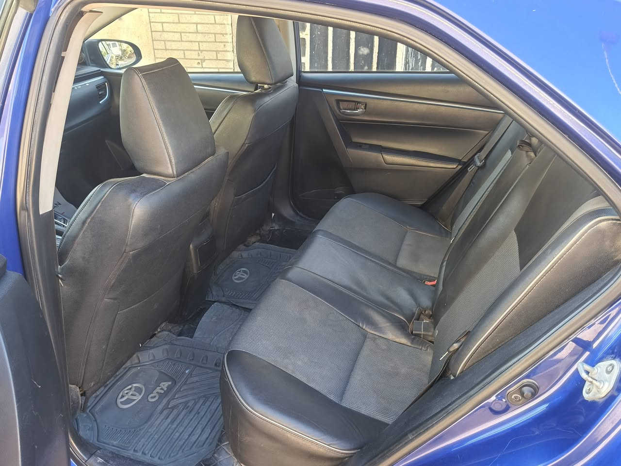 كورلا 2015 امريكي السياره نفس ما تشوف رادلها شغل وبيها نواقص السياره حداديه جيده وكير ومحرك مكفولات لا تجيني وتكلي ما ماكتلك السياره رادلها شغل رايدها 98 وبيها مجال السياره تحويل ثاني يوم السياره باسمي رقم تلفون ***********
