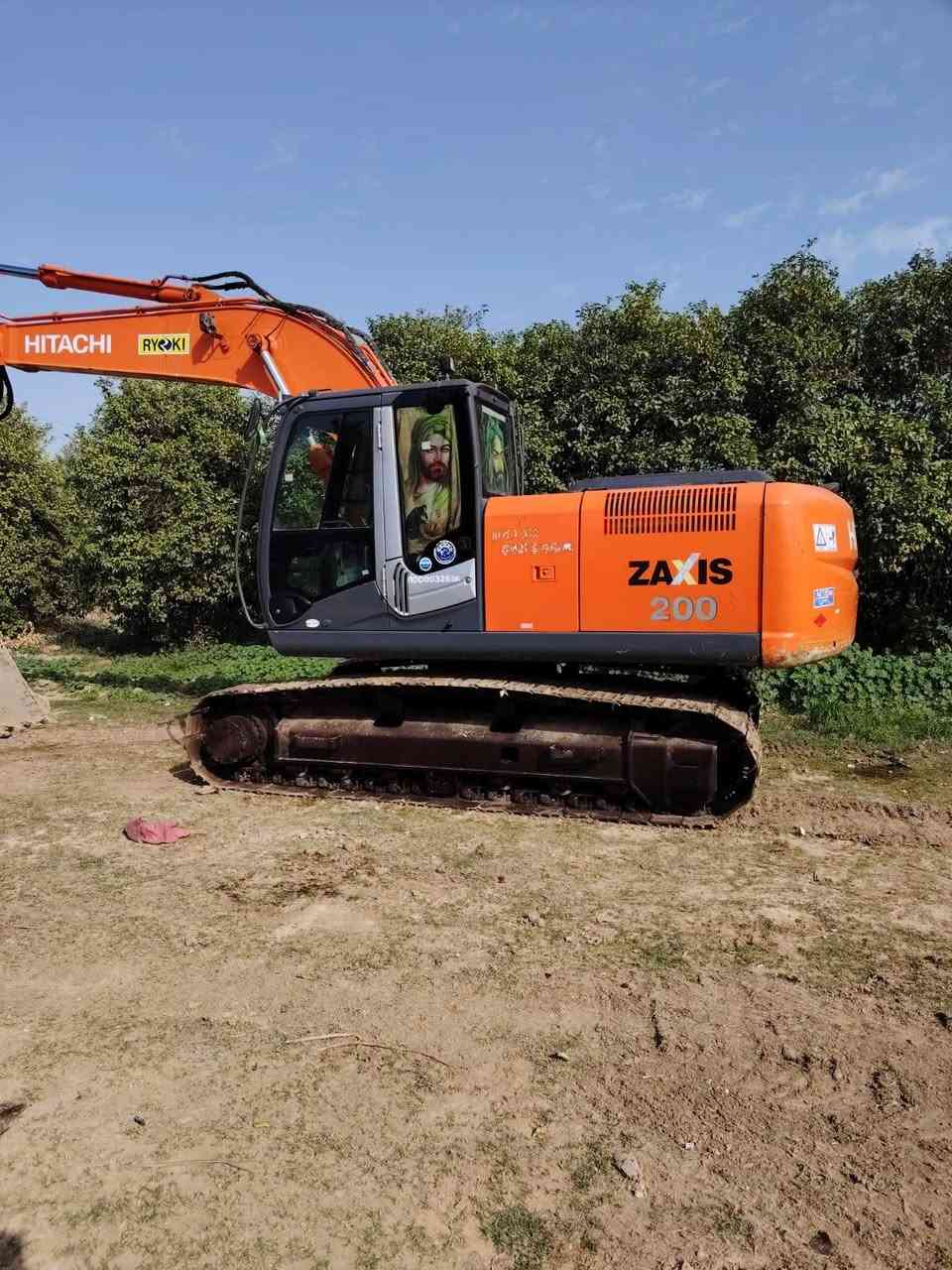 اللهم صلي على محمد وآل محمد للبيع زت ثري 2012 وارد ياباني مكفوله مشتقله شي قليل بلعراق بعده منفيس مؤسسه جك همر
المكان واسط دبوني ***********
