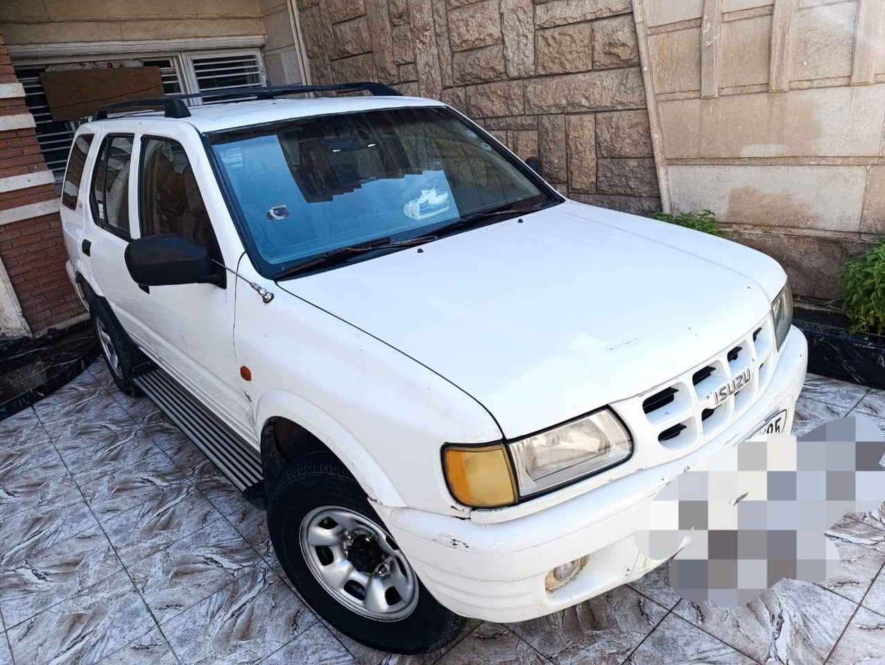 رقم اربيل
ازوزه للبيع نظيفه جدا كير ومحرك بلادي موديل2001سعر55ورقه وبيها مجال بغداد الطالبيه ***********
