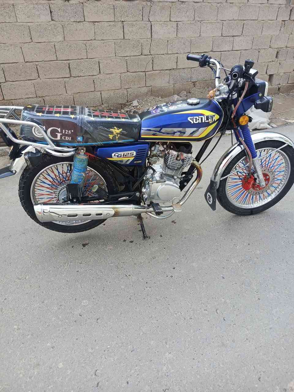 السلام عليكم دراجه للبيع موديل 2025 الدراجة جديدة كفالة عامة ربعة كير ماممدود عليهة  سبانةالون زرق العنوان ديالى خان بني سعد السعر خاص الرقم ‏‪***********‬‏
