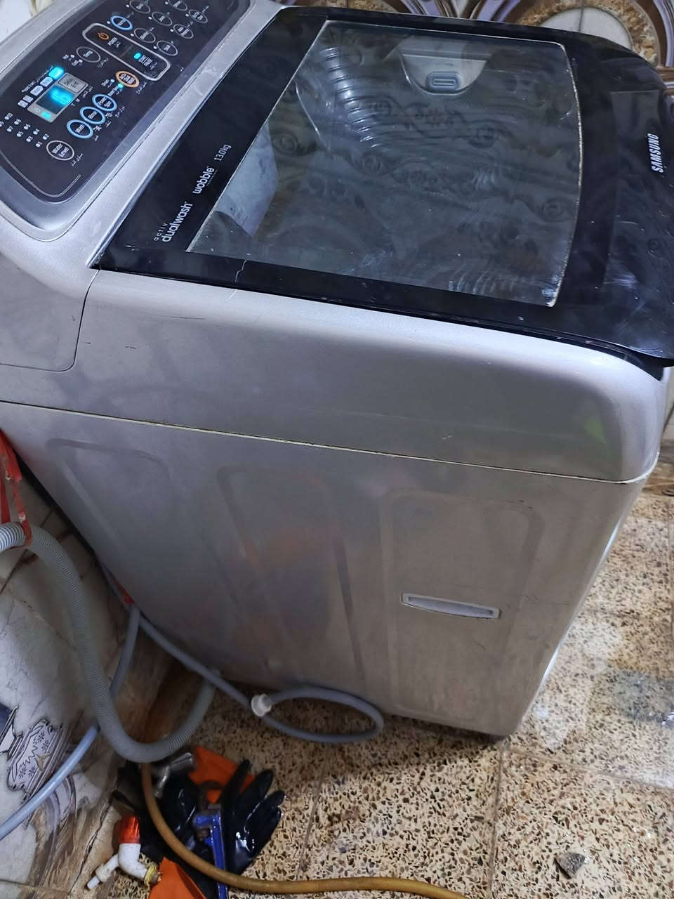 سلام عليكم غرفه نوم 5 قطع وياها دوشك وجربايه صوميه تفصال مفصليها غساله13 كيلو تغسل بطانيه كاونتر قطعتين سنك وملحق وثلاجه يرادلها ترتيب قفلهن 450 كلهن مكاني بغداد بلديات المعسكر *********** اليريدهن يجي خاص ادزله فيدو للغرفه مستعجل عليهن نهايته 450 قفل مابيهن مجال كلش
