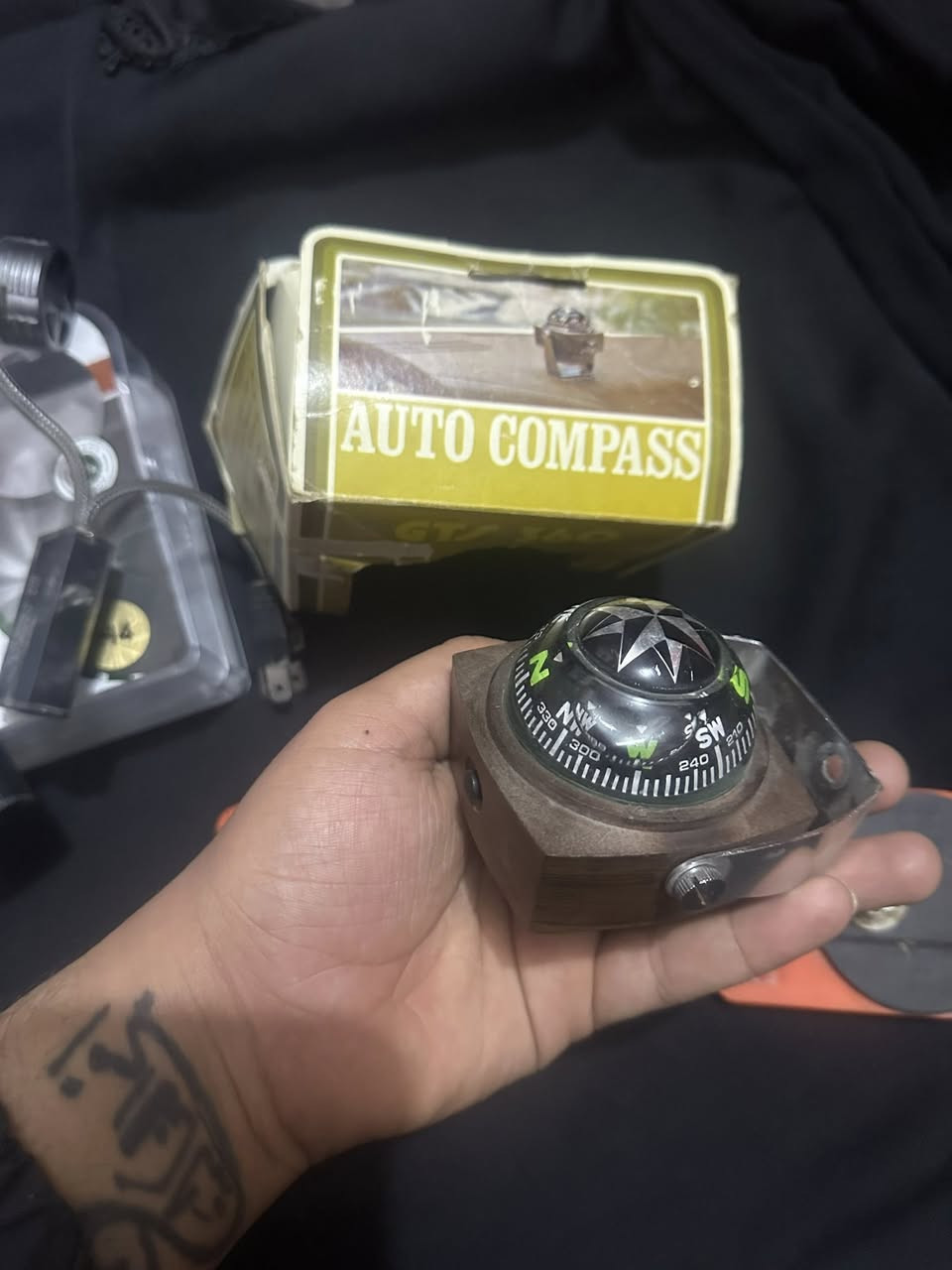 من رخصت مدير الكروب
نواعم للبيع أسهم أصليات نضافه 85مري وشمه بلاديه ام نجمه اصليه فحص ول ثانيه نضافه ٨٠بوصله جيتي فحص بل كارتون زنون تكتك اصلي 1800Wواط سعر خاص مكاني شهداء البياع شراي اتصل ‭٠٧٧١ ٧١٢ ٨١٣٥‬
