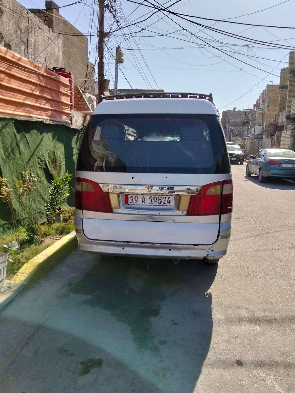 سلام عليكم فتون 2011 سياره دشبول مكسر يعني يرادلها دشبول  مصبوغه حزام السياره مكينه وكير وكاردن واكسل كلهن جدد زوج تايرات وزوج نص عمر مكاني بغداد حي اور السعر 55ترهم مراوس  ***********
