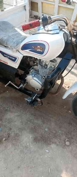 السلام عليكم ستوته للبيع اوراق أصولي موديل 13 ستوته جديد تخبل كهربايت كله جدد مكينه خير من الله ستوته ربع اماثب علايه السعر مليون 250 بيه مجال لشراي المكان ناصريه مركز الاستفسار ***********
