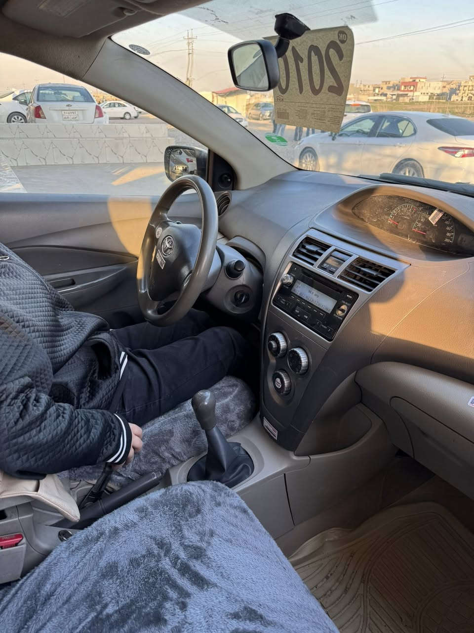 تويوتا يارس 2010 خليجي عادي
سعر 72 ورقة-7 ورقة غرامة=65 ورقة
صبغ 5 قطع بدون دواخل/بي ناوكرتن
عنوان قضاء بردرش/دهوك
تلفون واتساب
***********
