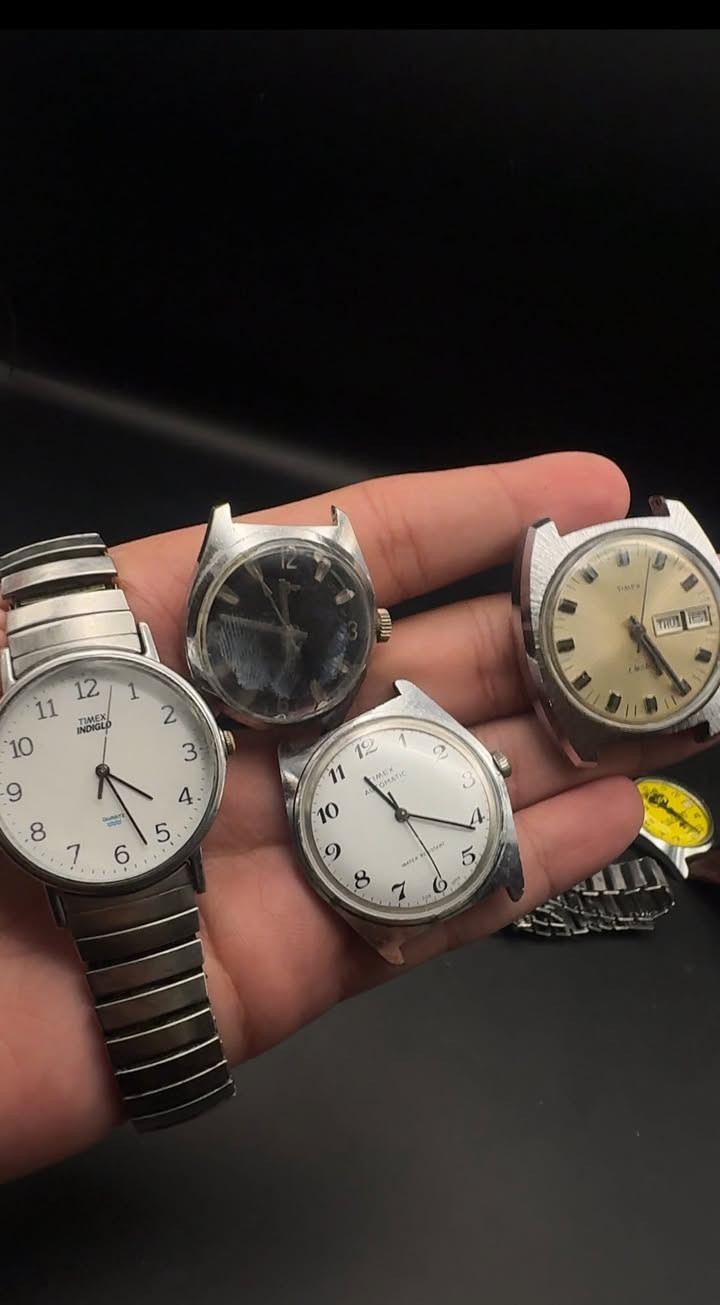 السلام عليكم شلعة ساعات يشتغلن ويوكفن اني ابيعهن فحم الي على باب الله او مصلح يفيدنة سعرهن طيب كلهن نصب تكويك واوتو بيهن سويسري وجوفيال وتايمكس
الي مهتم يدخلي خاص اوواتساب
***********
