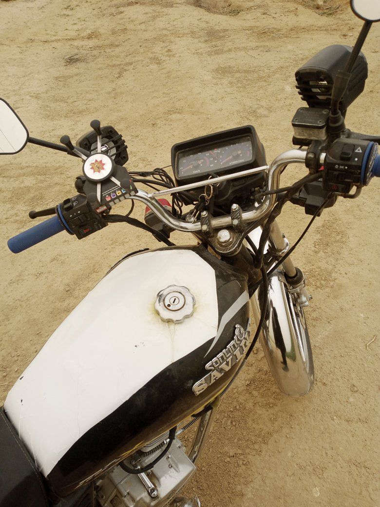 السلام عليكم 
سيفان للبيع 
محرك 150موديل 23
السعر 500وليه مجال


**إذا كنت صاحب هذا الإعلان وتريد حذفه لأي سبب، رجاءا أرسل رسالة إلى الدعم الفني**